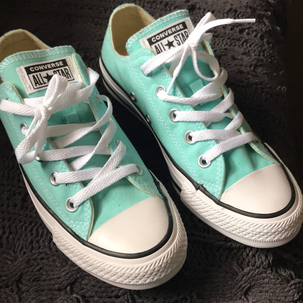 Mint green converse